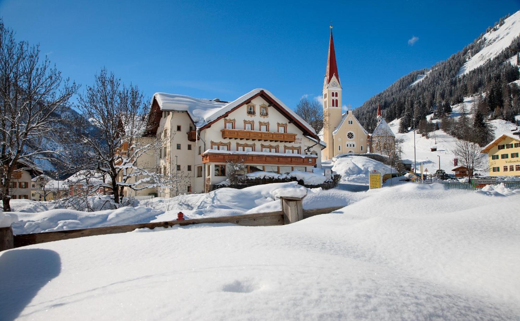 Hôtel Gasthof Baren à Holzgau Extérieur photo